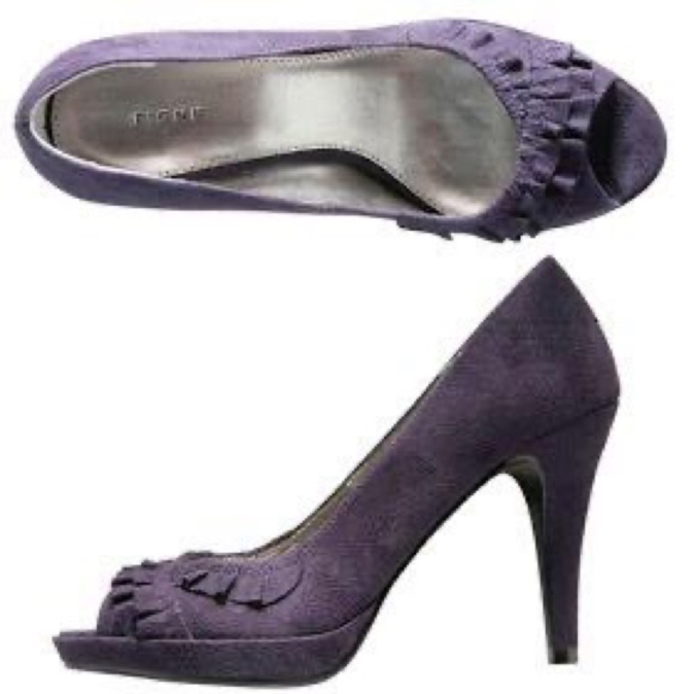 Payless Ruffle Peep-Toe Pumps